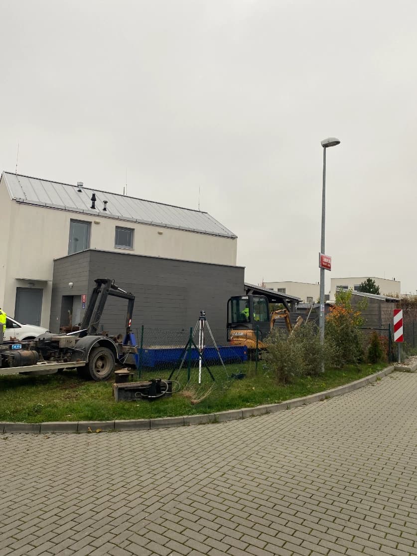 Přístavba Cholupice – fotografie 1