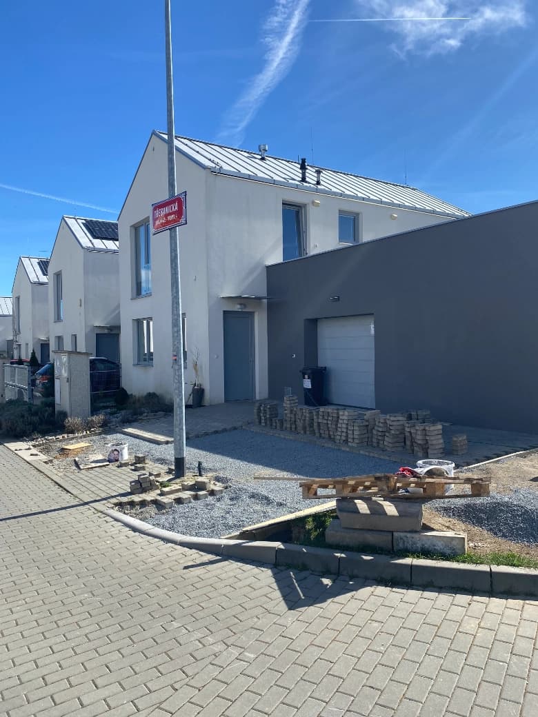 Přístavba Cholupice – fotografie 10